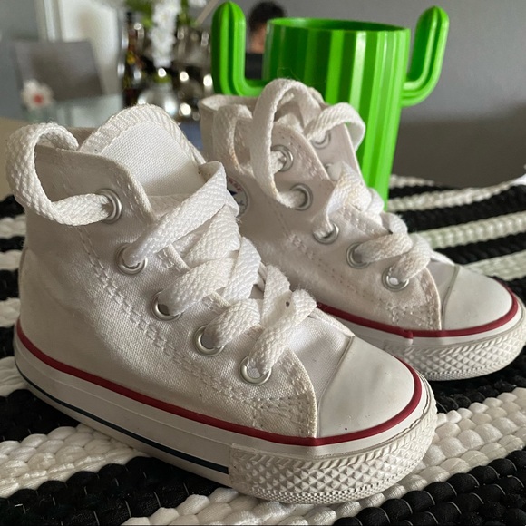 baby converse size 4